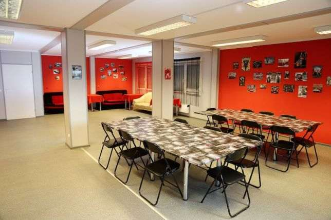 Noclegi pracownicze przy fabryce MERCEDESA – 80 miejsc noclegowych ! 3