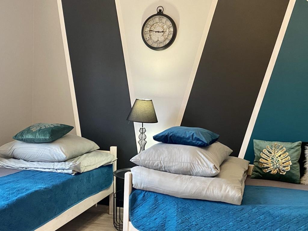 Noclegi pracownicze Pod 7- Apartament Pomarańczowy 5-6 osobowy