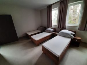 Pokoje pracownicze dla firm w Otrębusach